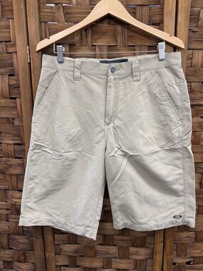Oakley Men's Tan Flat-Front Chino Shorts
